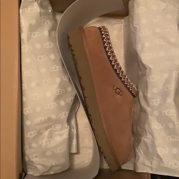 Ugg slippers - Picture 3 of 3